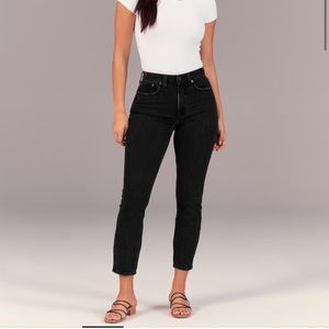 Reserved for @karasouth A&F Curve Love Mom Jeans